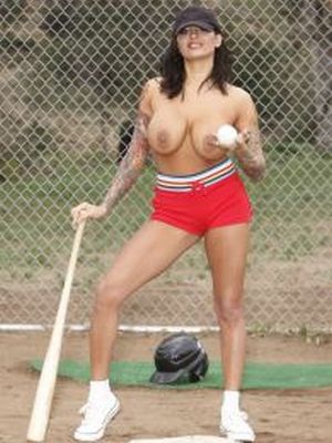 Деваха хочет, чтобы с ней поиграли